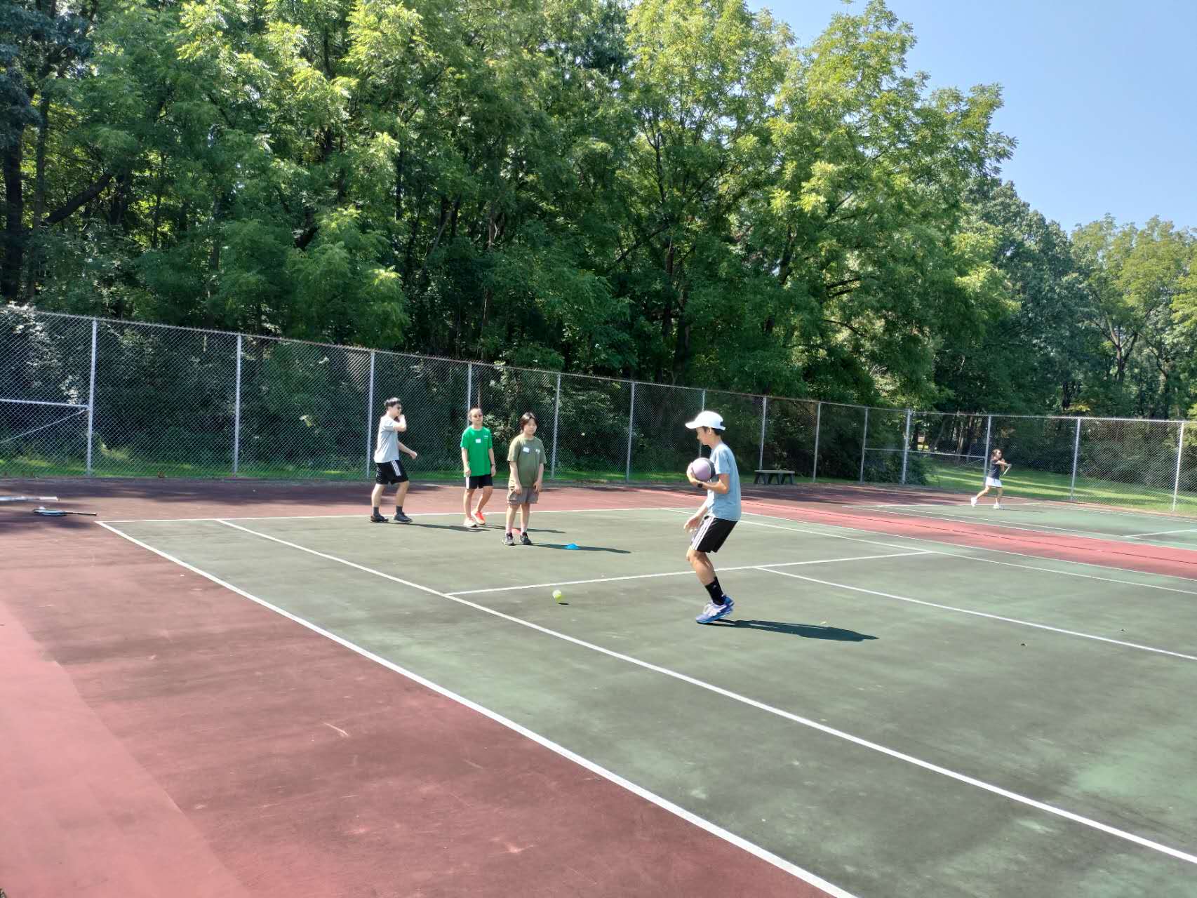 Young players at the 2024 fall tennis club